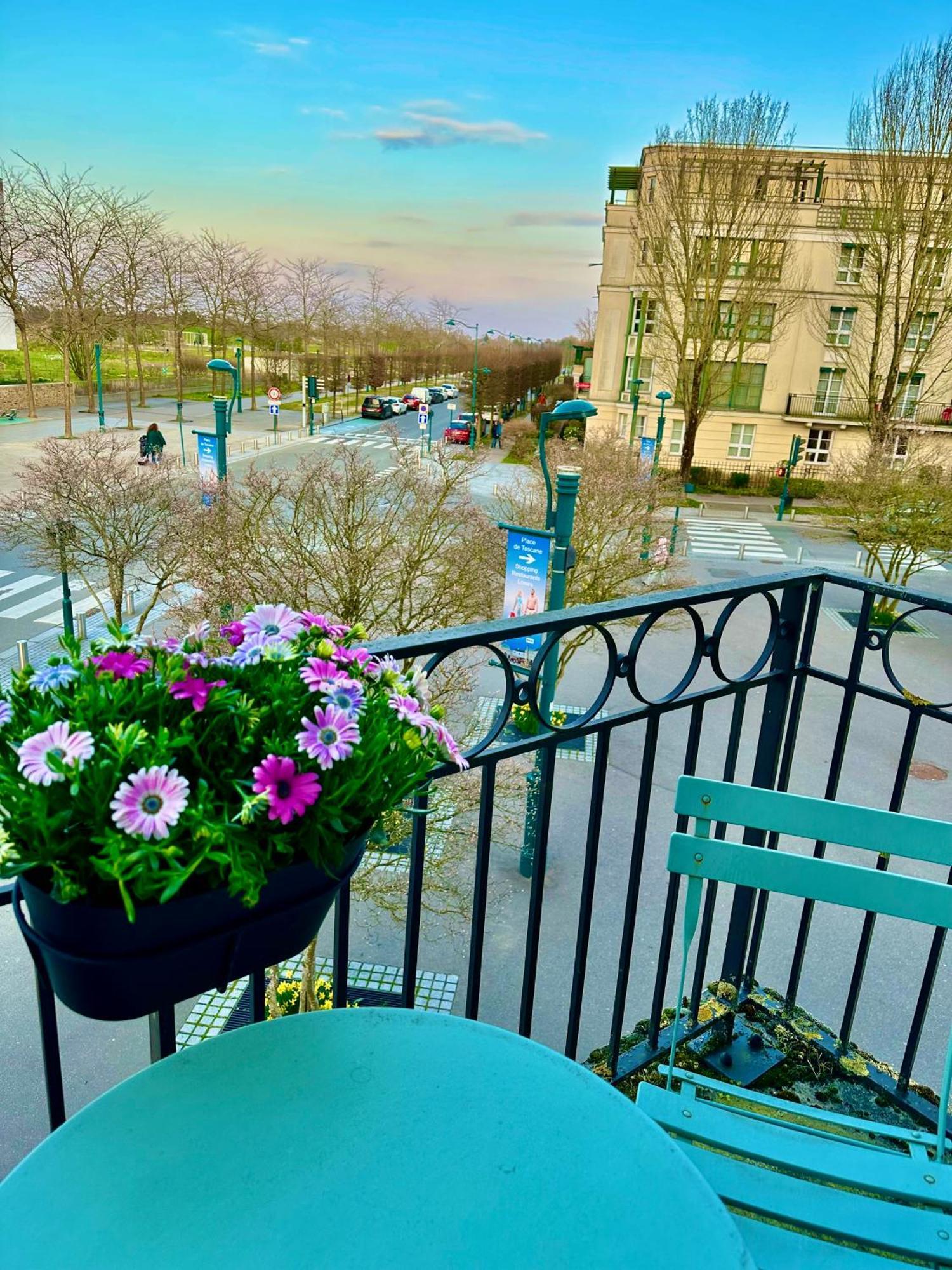 Appt Vue Place De Toscane - 4Min Disneyland-Paris Serris Exterior foto